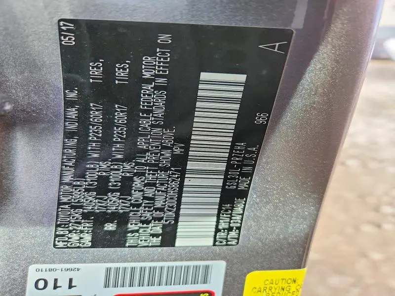 2017 TOYOTA SIENNA LE 8-PASSENGER  