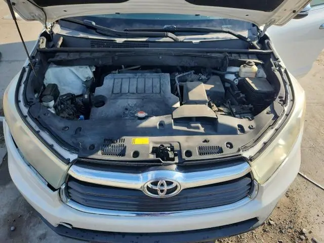 2016 TOYOTA HIGHLANDER LE  