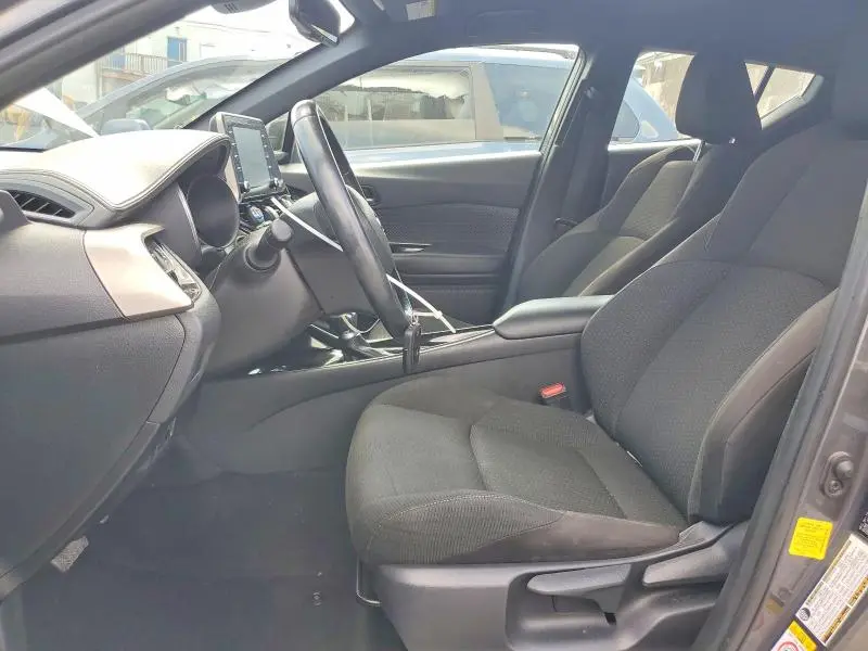2019 TOYOTA C-HR XLE  