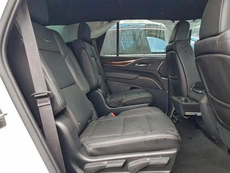 2021 CADILLAC ESCALADE LUXURY  