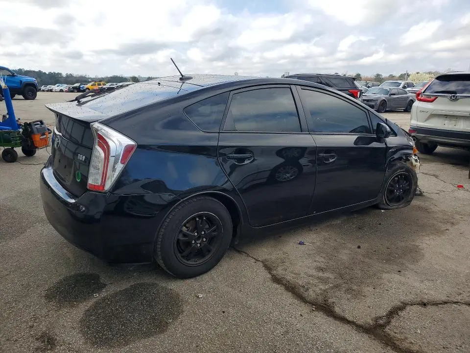 2015 TOYOTA PRIUS FOUR  