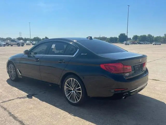 2019 BMW 530E   