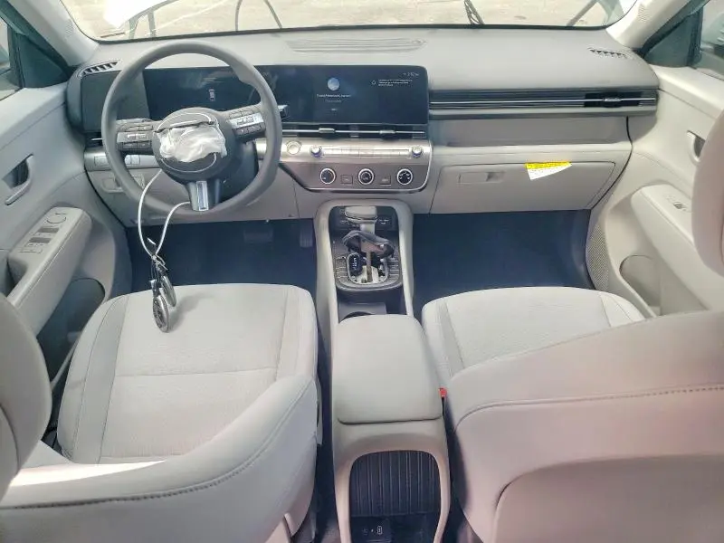 2024 HYUNDAI KONA SE  