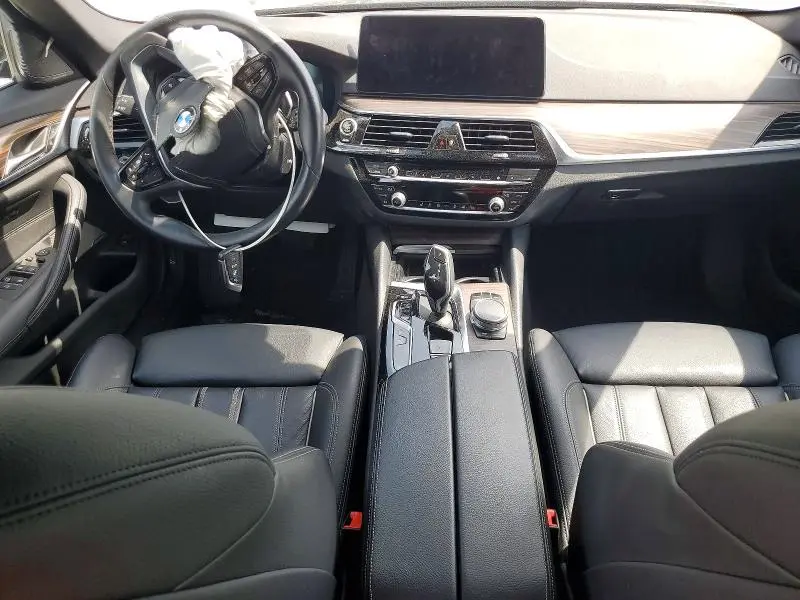 2021 BMW 530 XI  