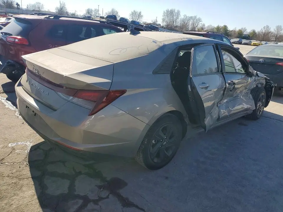 2021 HYUNDAI ELANTRA 4D   