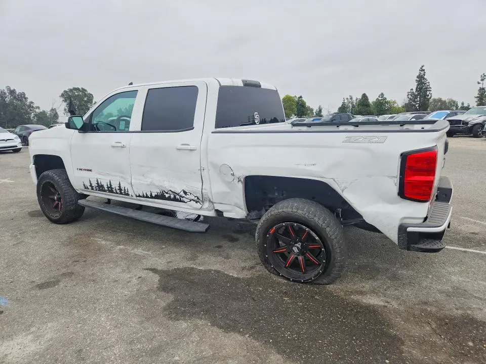 2017 CHEVROLET SILVERADO LT  