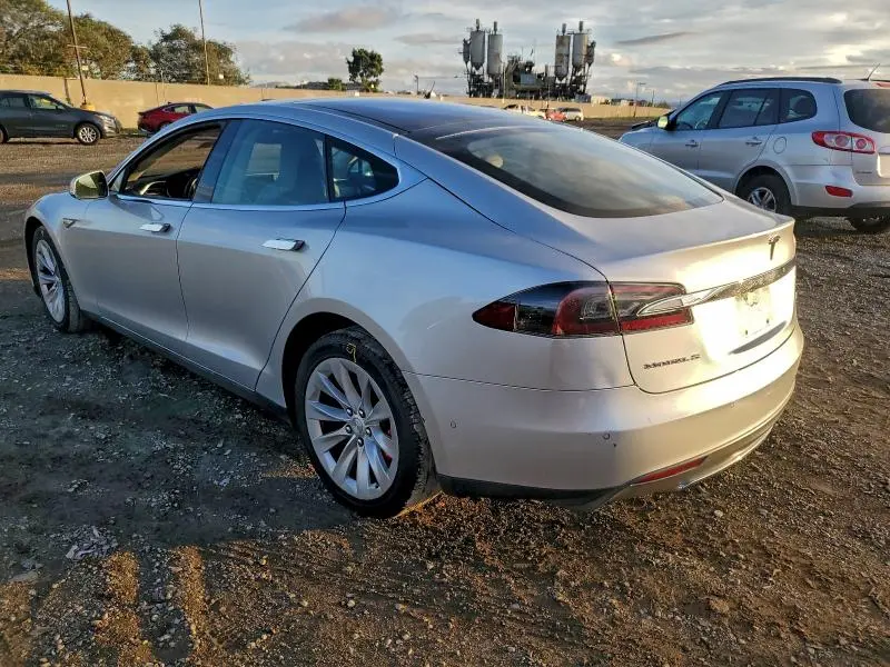 2015 TESLA MODEL S 85D  