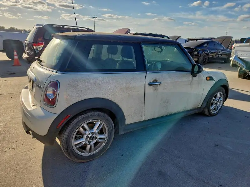 2012 MINI COOPER   