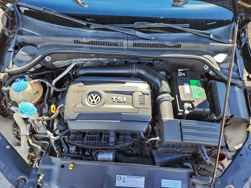 2016 VOLKSWAGEN JETTA SPORT  