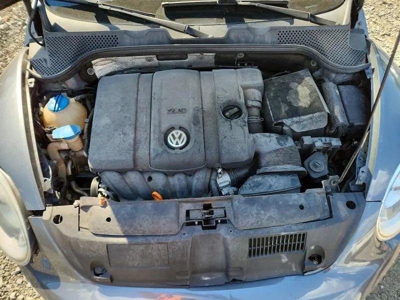 2012 VOLKSWAGEN BEETLE   