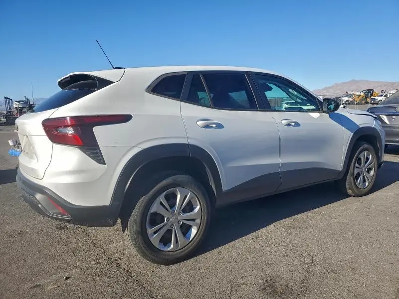 2024 CHEVROLET TRAX LS  