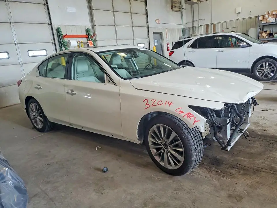 2023 INFINITI Q50 LUXE  