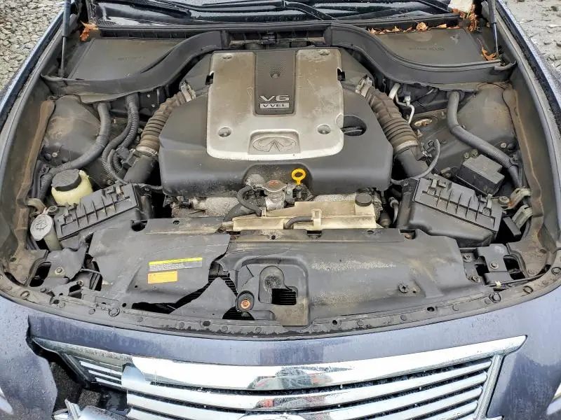 2011 INFINITI G37   
