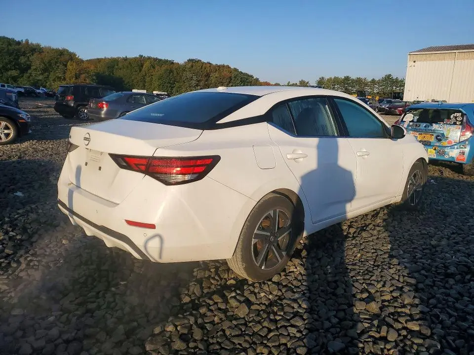 2025 NISSAN SENTRA SV  