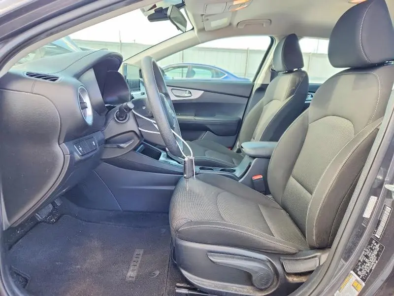 2022 KIA FORTE FE  