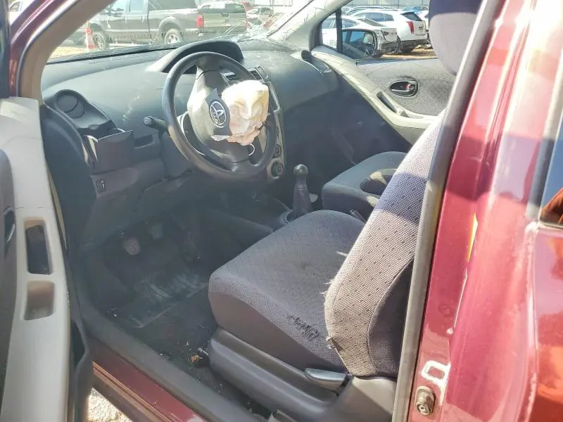 2010 TOYOTA YARIS BASE  