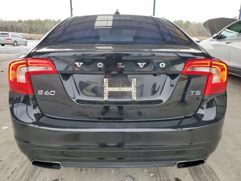 2015 VOLVO S60 PREMIER+  