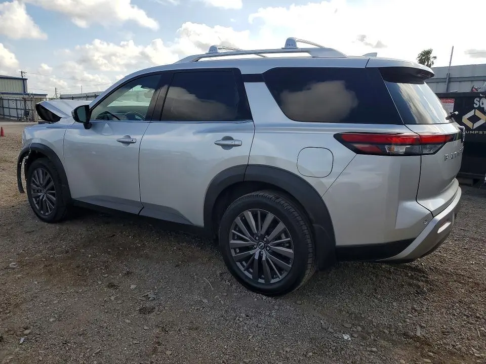 2024 NISSAN PATHFINDER SL  