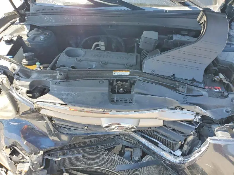 2012 HYUNDAI SANTA FE GLS  