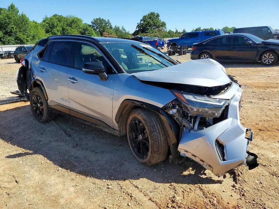 2022 TOYOTA RAV4 XSE  