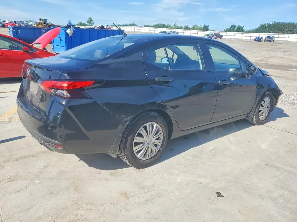 2021 NISSAN VERSA S  