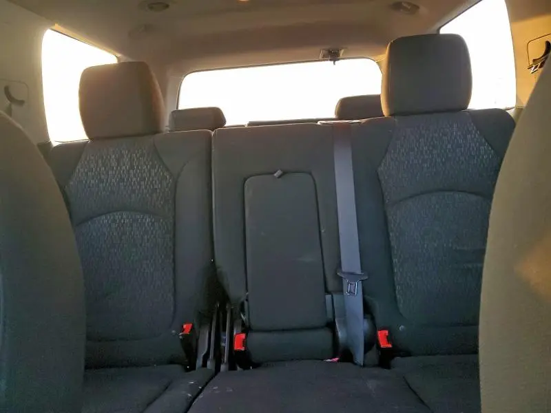 2012 GMC ACADIA SLE  