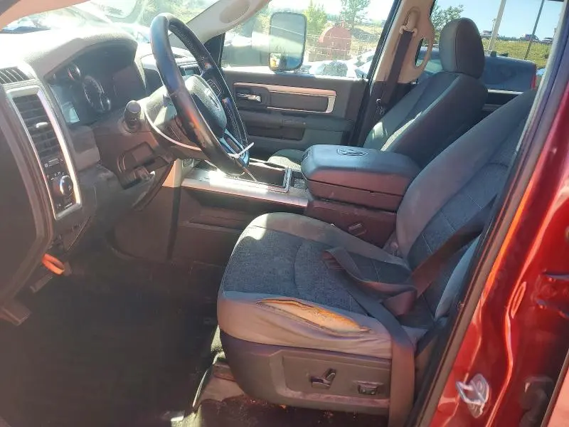 2015 RAM 1500 SLT  