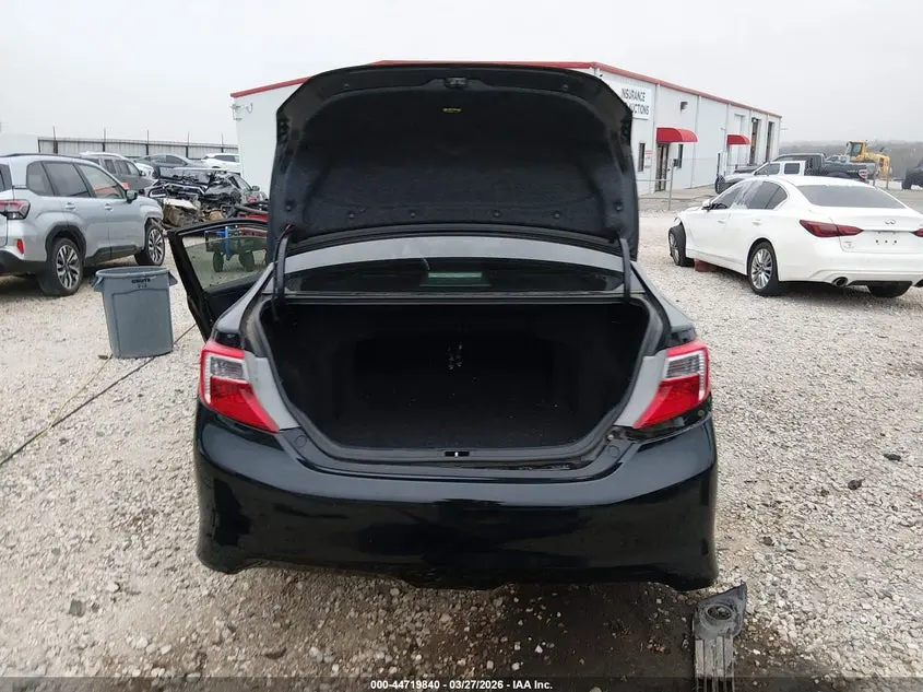 2012 TOYOTA CAMRY SE