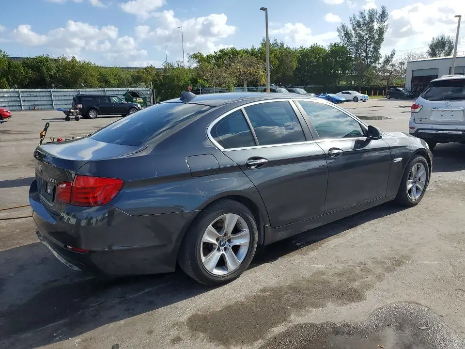 2011 BMW 528 I  