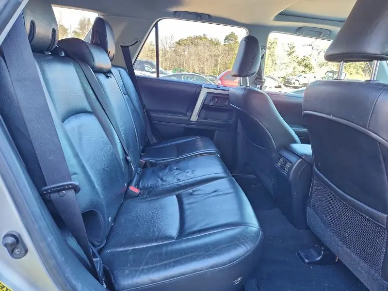 2011 TOYOTA 4RUNNER SR5  