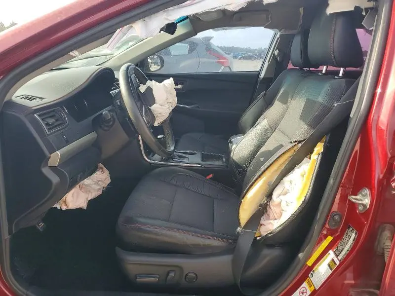 2017 TOYOTA CAMRY SE  