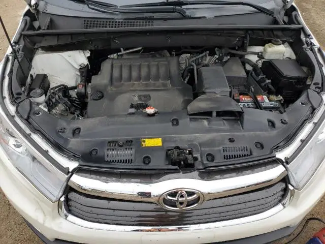 2016 TOYOTA HIGHLANDER XLE  