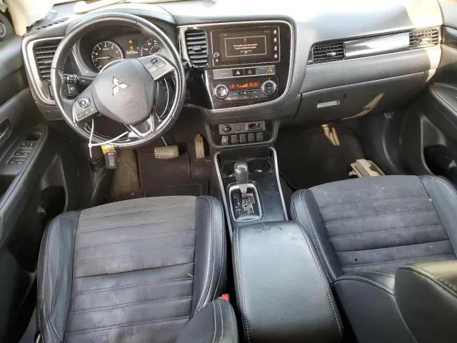 2019 MITSUBISHI OUTLANDER SE  