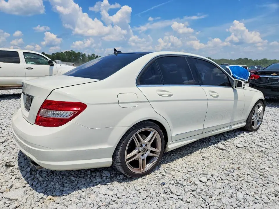 2011 MERCEDES-BENZ C 300  