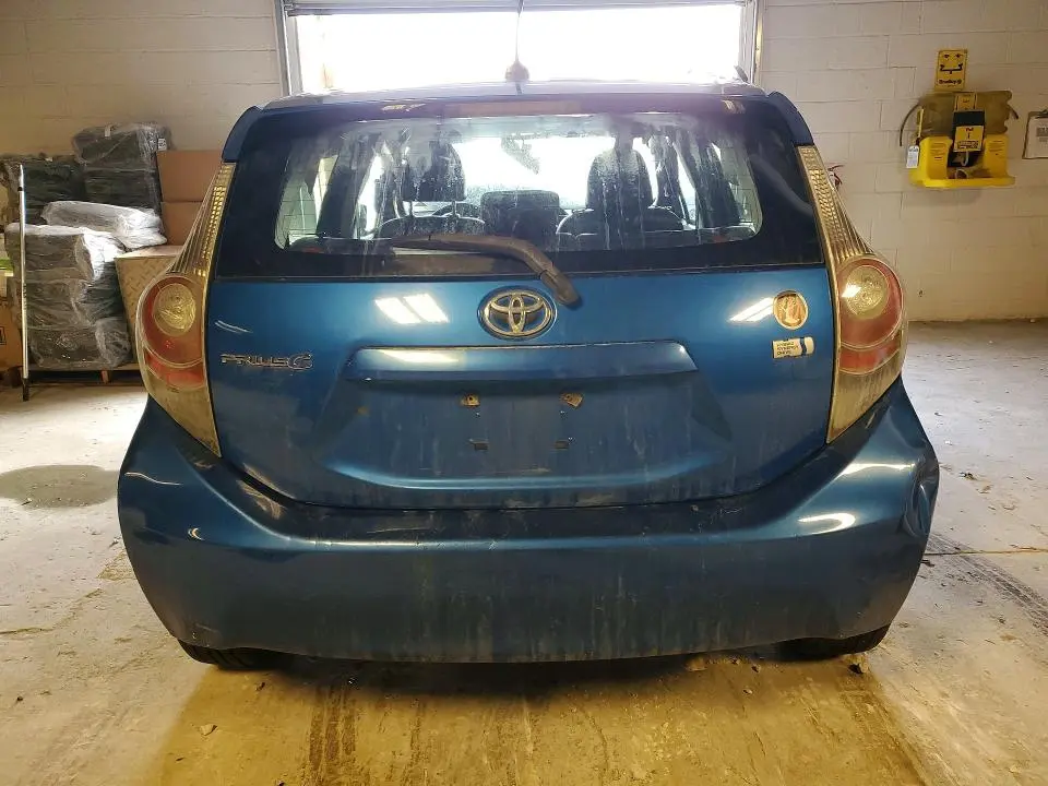 2013 TOYOTA PRIUS C   