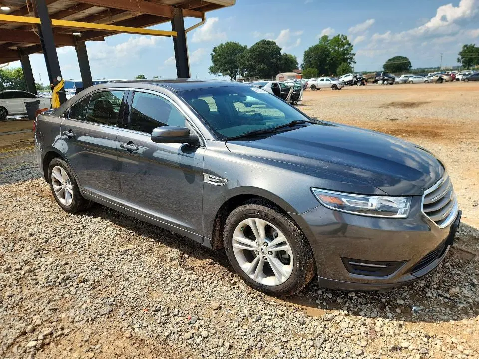 2018 FORD TAURUS SEL  