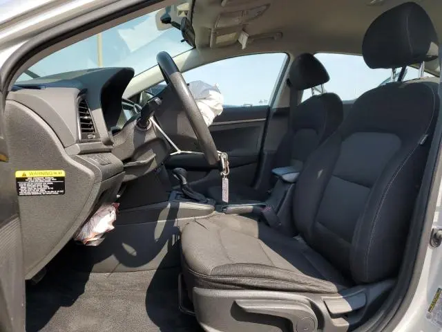 2018 HYUNDAI ELANTRA SE