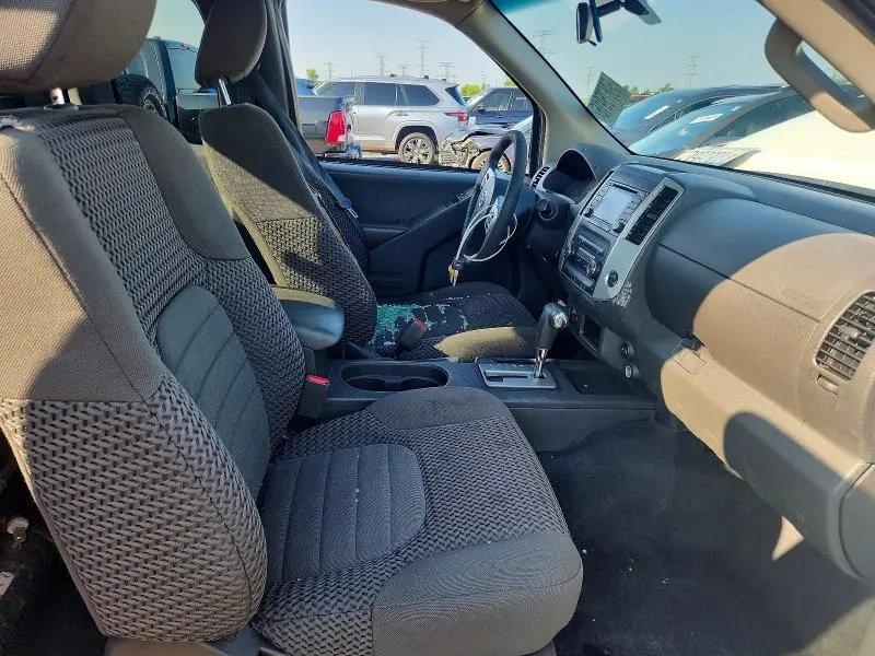 2018 NISSAN FRONTIER SV V6  