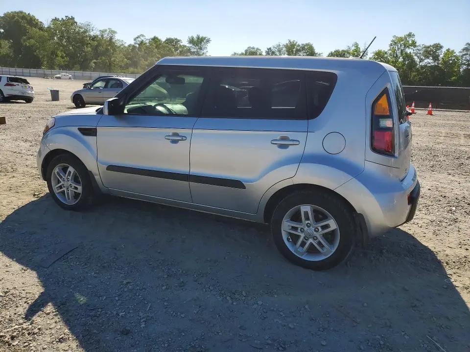 2011 KIA SOUL +  