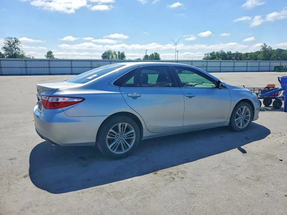2017 TOYOTA CAMRY SE  