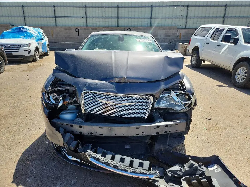 2016 CHRYSLER 300 LIMITED  