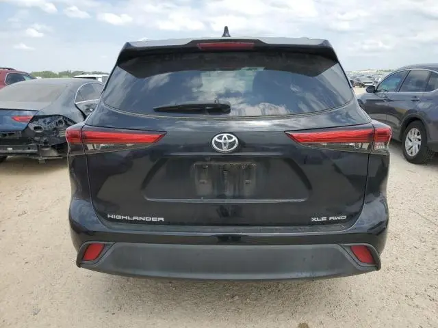2020 TOYOTA HIGHLANDER XLE  