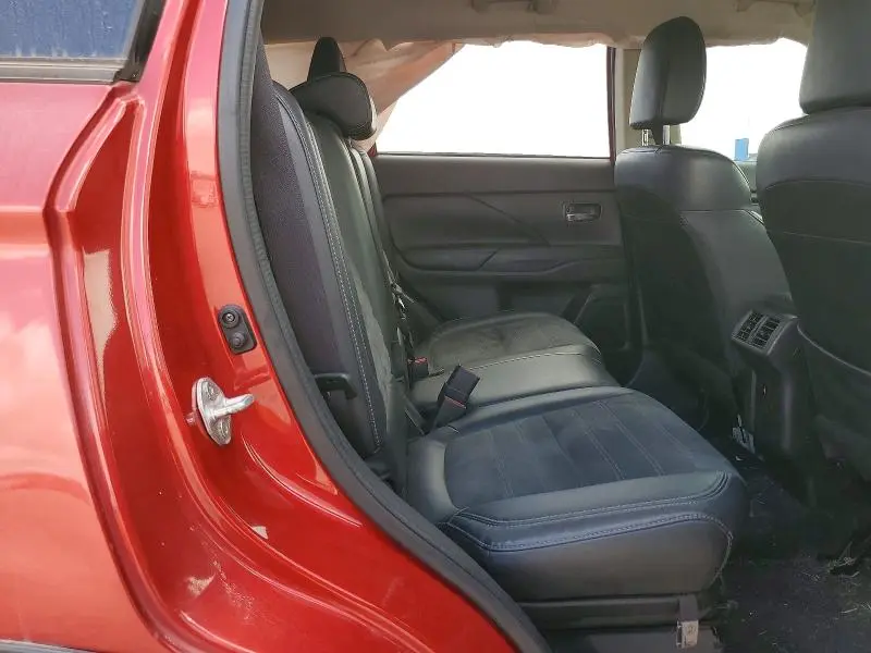 2019 MITSUBISHI OUTLANDER SE  