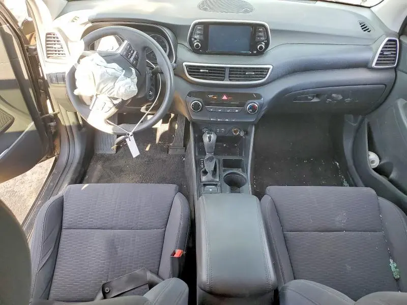 2021 HYUNDAI TUCSON SE  