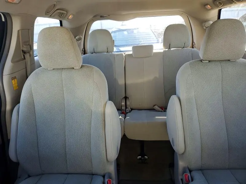 2014 TOYOTA SIENNA L 7-PASSENGER  