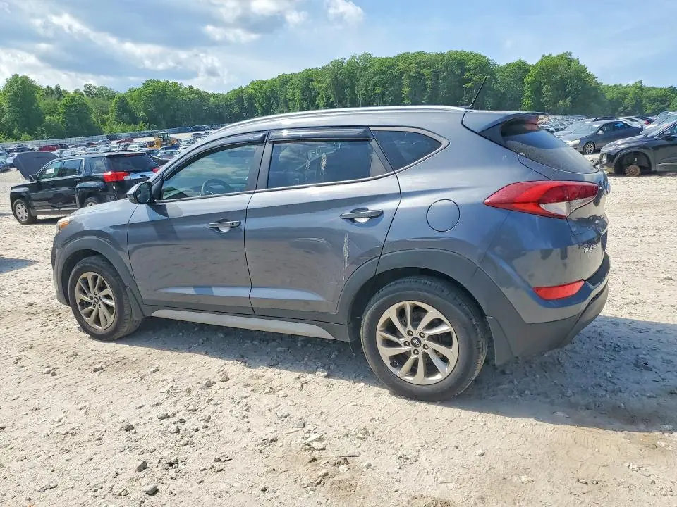 2017 HYUNDAI TUCSON SE  