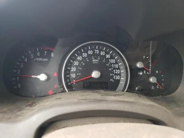 2011 KIA SEDONA LX  