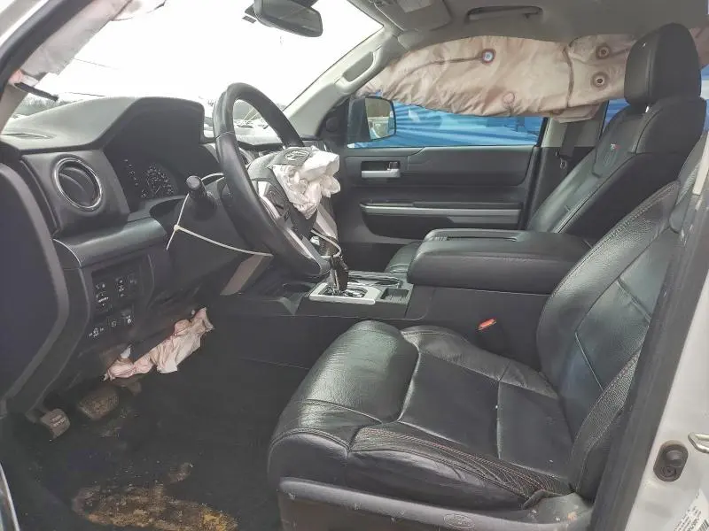 2020 TOYOTA TUNDRA CREWMAX SR5  