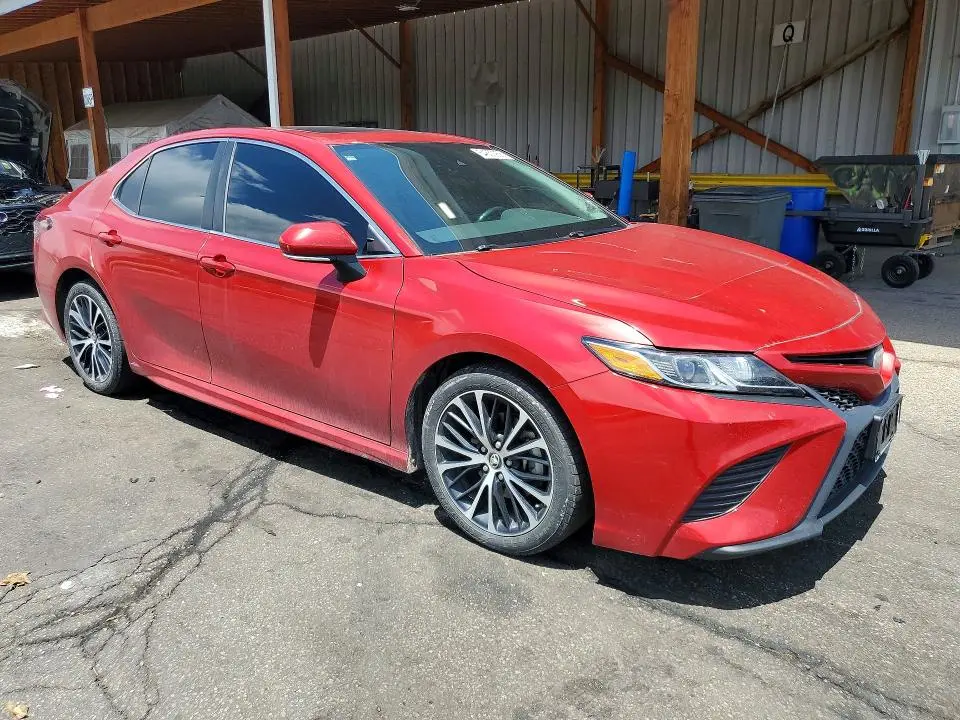 2019 TOYOTA CAMRY SE  