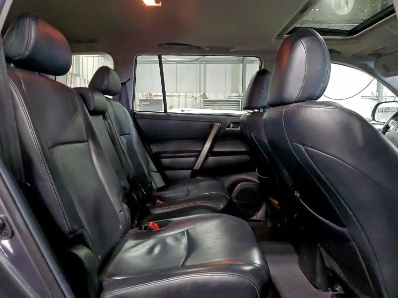 2013 TOYOTA HIGHLANDER BASE  